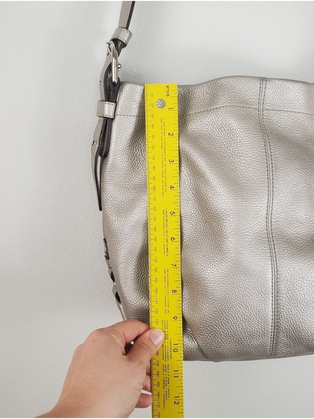 Coach Silver Leather Duffle Hobo Purse Lavender Interior - Picture 5 of 16